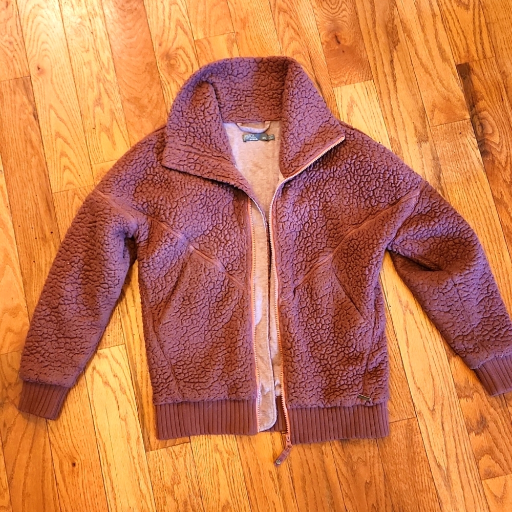 GUC - PrAna Permafrost sherpa fleece XS